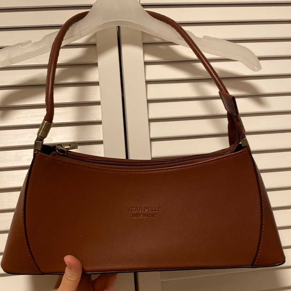 Vintage style shoulder bag made in Italy